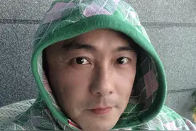 56岁大孝子港星！和老婆分离515天陪母亲，刘德华曾是他配角图片