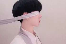 男头：因为有了可以追逐的那个人 所以连平凡的青春都闪闪发光图片