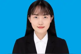 山区贫困女娃：靠奖学金维持生活，高数100分，还以全班第一名保送清华！图片