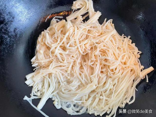 它营养丰富含有18种氨基酸，秋季常吃能提高免疫力，不知道真可惜