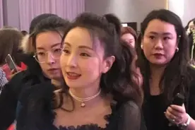 "旺夫"的陶虹：21岁做演员，31岁嫁徐峥，今48岁娇俏可爱丈夫感恩图片
