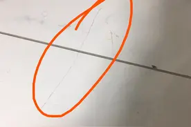 瓷砖有划痕可真难看！2个妙招就能轻松搞定！不花钱又实用简单图片