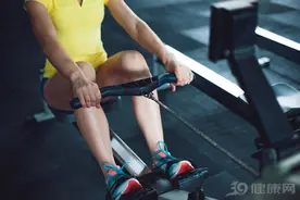 研究癌症多年，肿瘤专家推荐：最好的抗癌运动是游泳，为什么？图片
