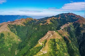 广东也藏了个草原，至今未开发，高山草甸的旖旎风光让人心旷神怡图片