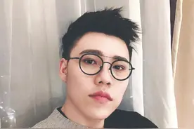 还记得《中国好声音》第二季的李琦吗？老婆是经纪人？图片