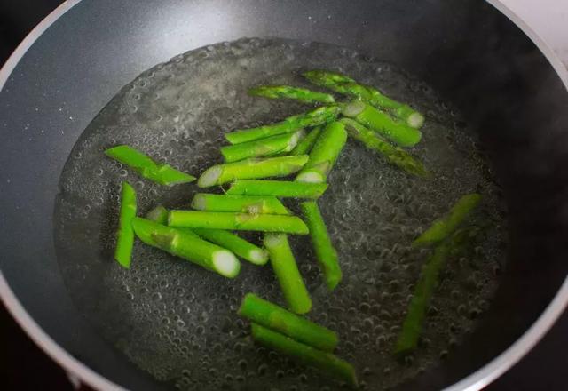 整个五月的鲜，一道菜全吃上了：今夏餐桌的新宠