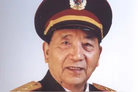 陈毅：我算是你半个老丈人，我要“撤你职”！秦基伟：为啥？图片