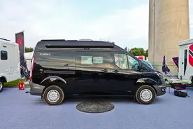 国六可上京牌，还支持个性化定制的B型房车，售价32万元图片