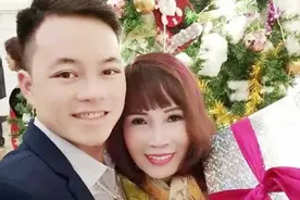 62岁老太嫁26岁小伙，一周后公布怀孕消息，网友疑惑：这咋怀的？图片