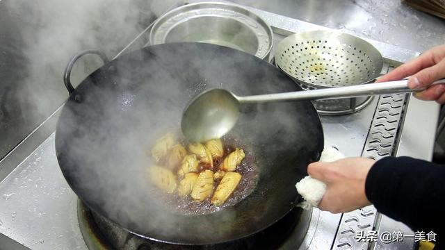 厨师长教你在家做鸡翅，步骤比例全在这，简单健康比卖的还好吃