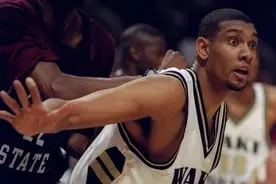 97年邓肯引发一次全联盟摆烂！马刺输62场咸鱼翻身兴盛20年图片