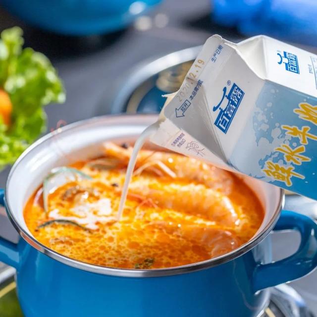 奶白色鱼翅花胶汤 2026年花胶鱼翅汤的做法