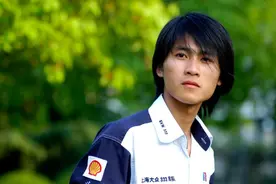 年少成名高中退学，17岁上央视舌战群儒，38岁的韩寒却后悔了？图片