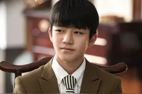 《一生一世》周生仁都有一千多万的车？他仅14岁，为何周家都宠他图片