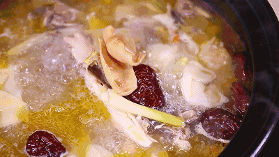 椰子炖花胶乌鸡小孩能吃吗 2025年椰子花胶煲鸡汤