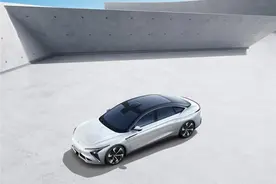 最高续航可达1000km，下个月开始预定！智己纯电动车解析图片
