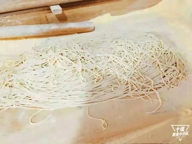 十堰酸浆面,不接受任何批评