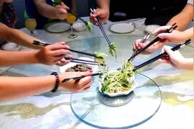 到底怎么与乙肝患者相处才是科学合理呢？图片