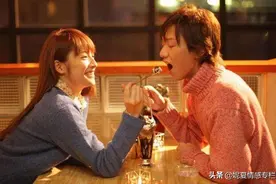 男女来往有三个秘密法则，“不收礼物”就太不明智了图片