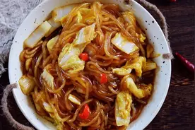 粉条一炒就粘成一团？多加这1步，粉条不成团，也不粘锅图片