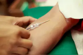 抽血能查什么病？为什么一抽就好几管，剩下的会用来干嘛？图片