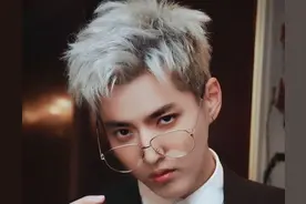 吴亦凡锒铛入狱，摧毁他的不是都美竹，骗子和母亲，而是他自己图片