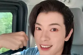 《传闻中的陈芊芊》陆鹏下线，古代“青楼”男子都穿些啥？图片