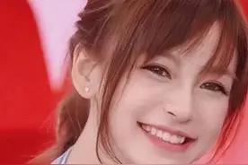 十年前嫩模时期的Angelababy你见过吗？杨颖的颜值天花板真的绝了图片