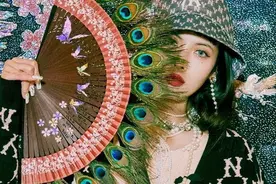 连环翻车塌房？可满身争议的她凭什么一直红？图片