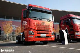 1.2米宽大卧铺，还有卡车专用厨房，解放JH6牵引车是怎么做到的？图片