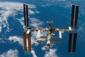 美国卫星拍我国航母？中国卫星不能拍美国航母吗？事实告诉你答案图片