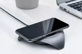 苹果12没充电头还不降价？扔掉线充，用这款国产制冷无线快充吧图片