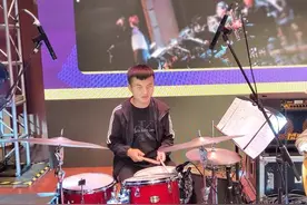 职校里的盲人乐手，是安于命运，还是坚持充满风险与波折的梦想？图片