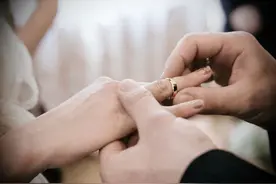 没结婚之前该不该在一起住呢？图片