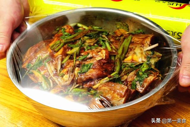 这才是酱牛肉最正宗的做法！3泡3酱入味足，酱香浓郁、不散花