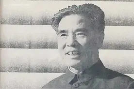 国民党团长挡不住敌军后逃跑，21岁传令兵站出来：大家听我的指挥图片