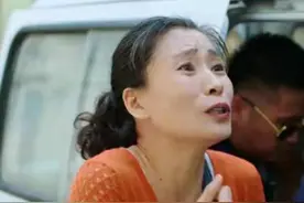《星辰》：有其母必有其女，简艳萍教出来的女儿，果真好不到哪去图片