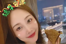 演员李纯黑桃纹身，不少人回复称是“媚黑”图片