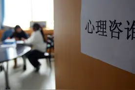 很多父母不让孩子玩手机，但根本就没意识到手机对孩子意味着什么图片