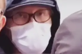 周星驰去灵堂悼念吴孟达是假的？田启文：他姐姐来过图片