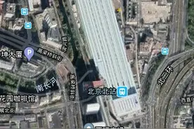卫星下看祖国主要城市高铁站规模图片