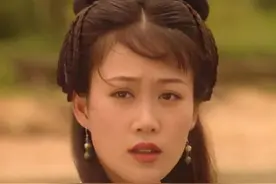 50岁梁小冰晒热舞被疑有孕，嫁给“马文才”二十年，恩爱如初图片