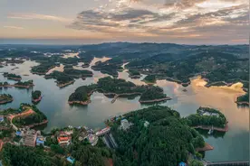 走进四川德昌最美黑龙潭，美轮美奂让人神往图片