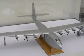 体型堪比安225，机身却由薄木板制作，诞生于70年前的超级飞机图片