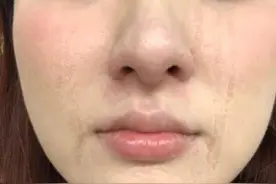 粉底别直接“上脸”涂，学会这几个技巧，妆容服帖又自然图片