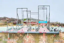 郑州这个“悬崖秋千”有107层楼高 好玩又刺激你敢来挑战吗？图片