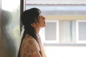 偷听到婆婆和小姑子的对话，我才知道老公娶我的目的，我很慌图片