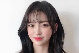 超风靡的韩式卷发，甜美可爱，让你脸小一圈图片