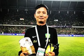 22年前坚守中国大使馆的他，如今在国安坚守二十年图片