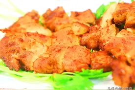煎鸡排这样做，不用面包糠也能煎出美味，外酥里嫩，鲜香入味图片